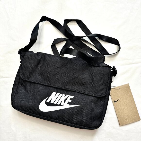 NEW Nike Mens Futura Crossbody Swoosh Logo Bag Black Streetwear Sporty Zip Strap - Picture 1 of 7